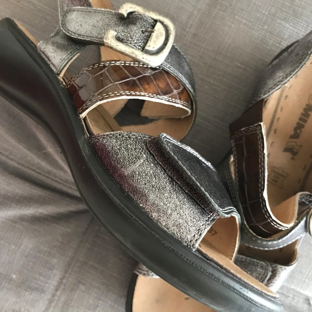 "Get Ready for Summer with Romina Sandals